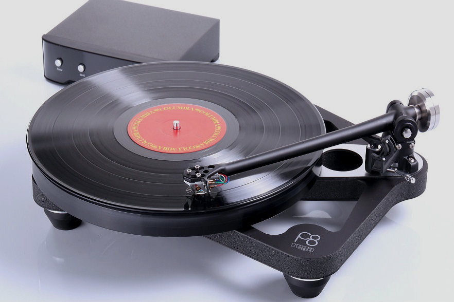 Rega Planar 8: Orientierung am Spitzenmodell